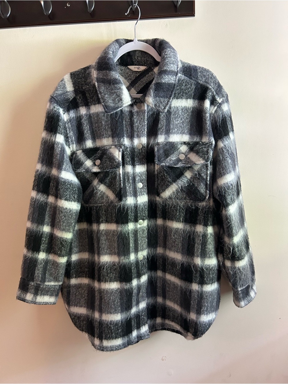 Terra & Sky Women’s Black and White Plaid Shacket